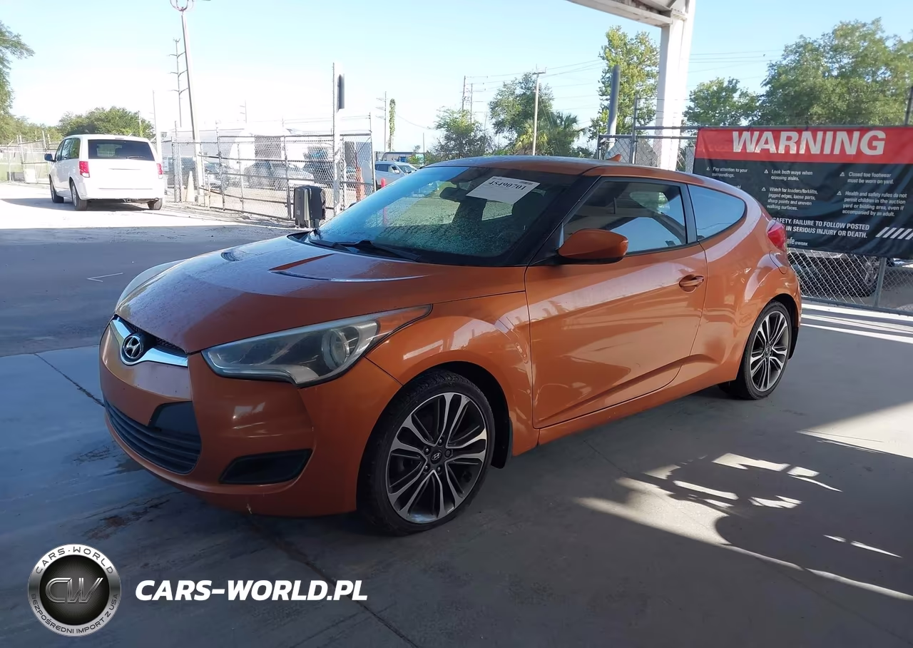 2015 Hyundai Veloster VIN:KMHTC6ADXFU241747 - 2