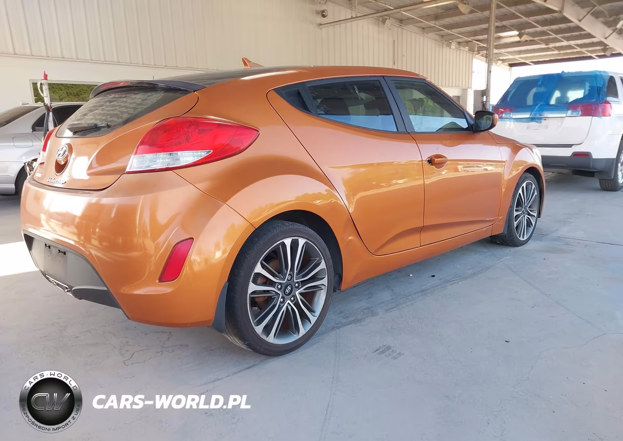 2015 Hyundai Veloster VIN:KMHTC6ADXFU241747 - 4