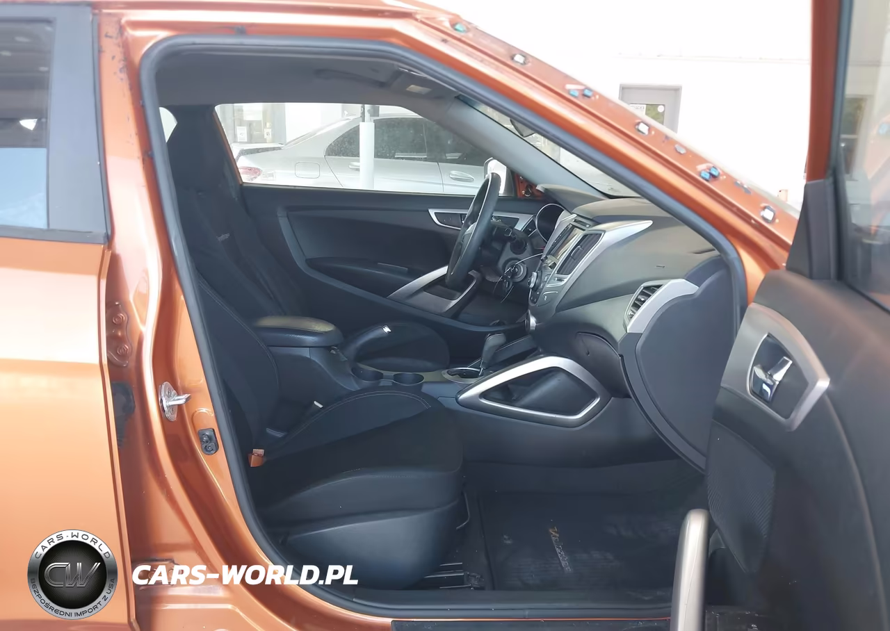 2015 Hyundai Veloster VIN:KMHTC6ADXFU241747 - 5