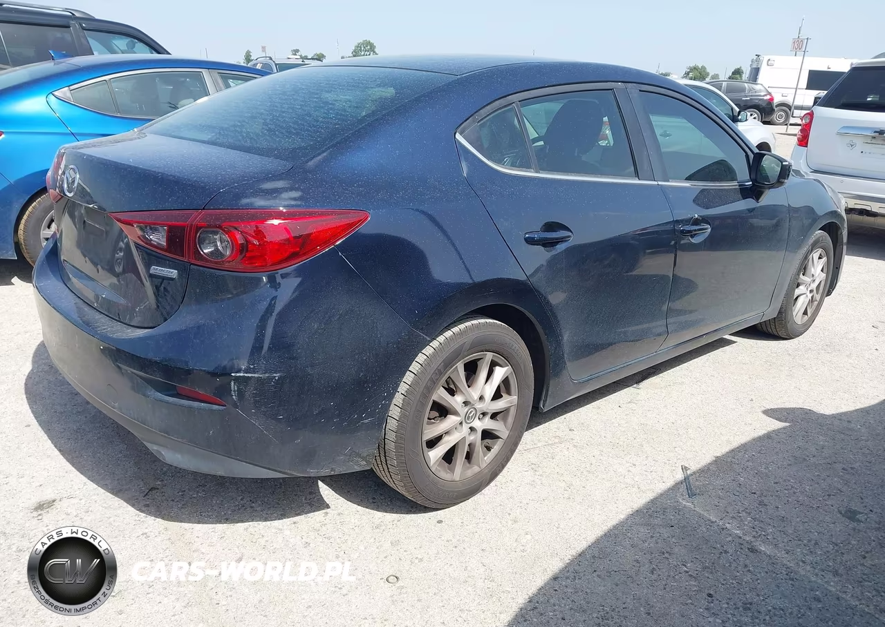 2017 Mazda Mazda3 Sport VIN:3MZBN1U72HM131024 - 4