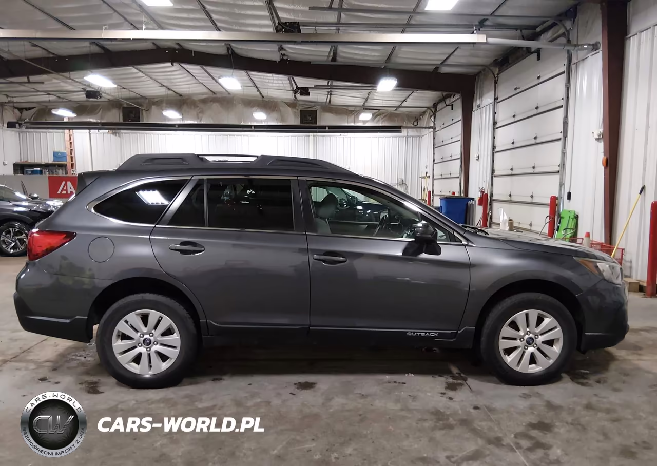 2018 Subaru Outback 2.5I Premium VIN:4S4BSAFC2J3326324 - 13