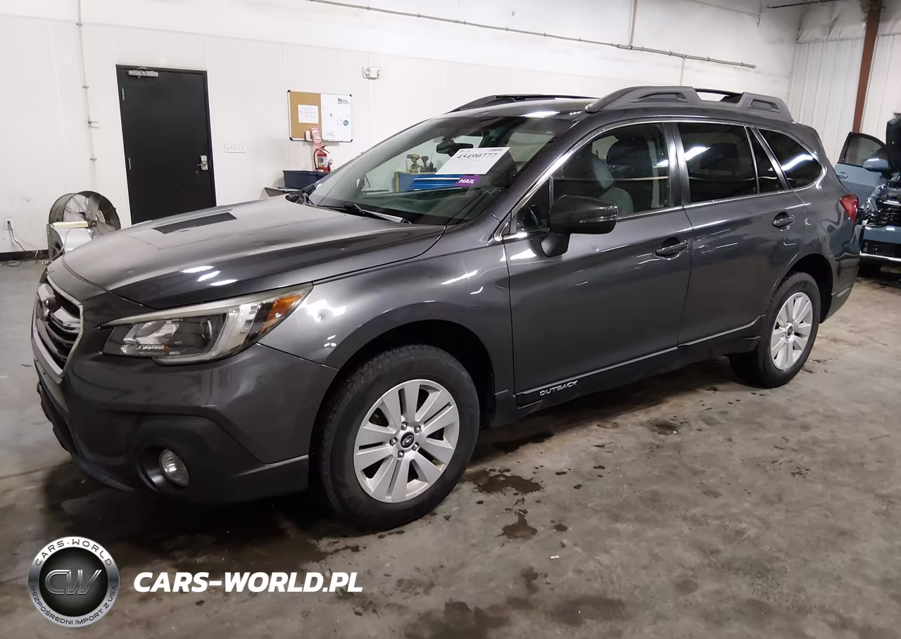 2018 Subaru Outback 2.5I Premium VIN:4S4BSAFC2J3326324 - 2
