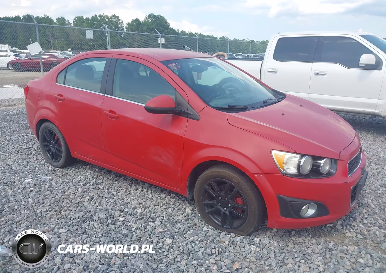 2013 Chevrolet Sonic Lt Auto – zdjęcie 1 z 11