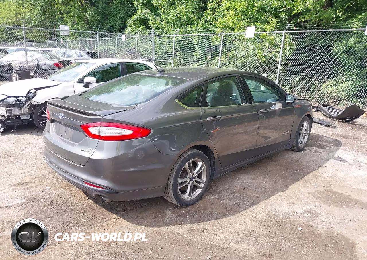 2015 Ford Fusion Hybrid Se VIN:3FA6P0LU8FR215662 - 4