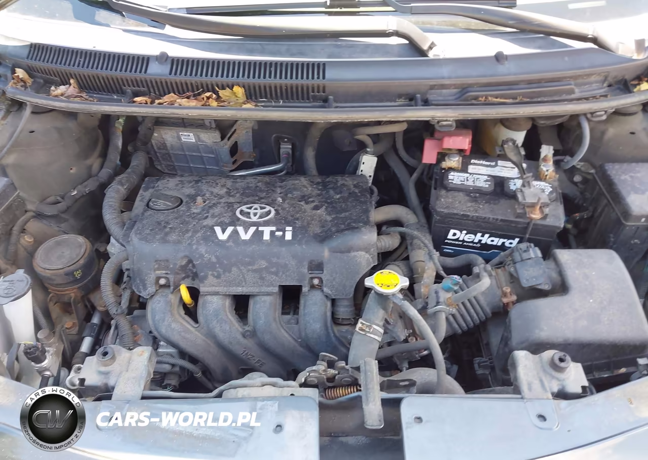 2010 Toyota Yaris VIN:JTDBT4K37A1359419 - 10