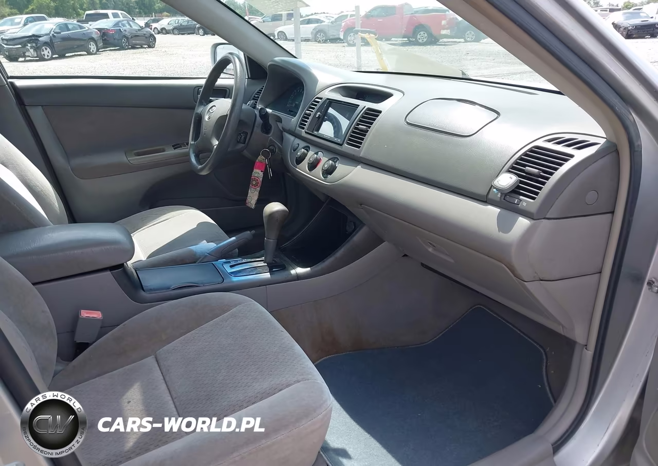 2002 Toyota Camry Le VIN:4T1BE32K62U622426 - 5