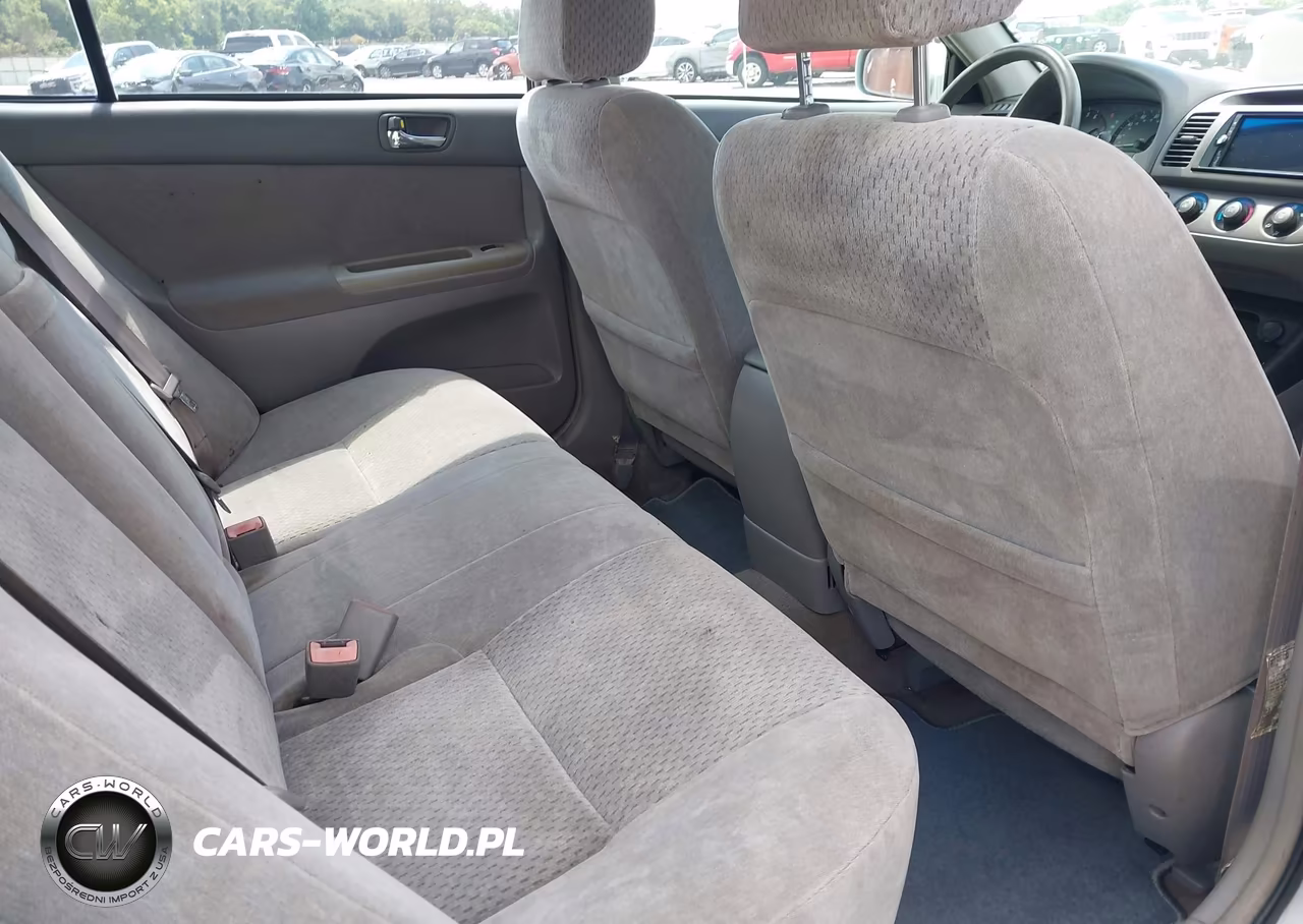 2002 Toyota Camry Le VIN:4T1BE32K62U622426 - 8