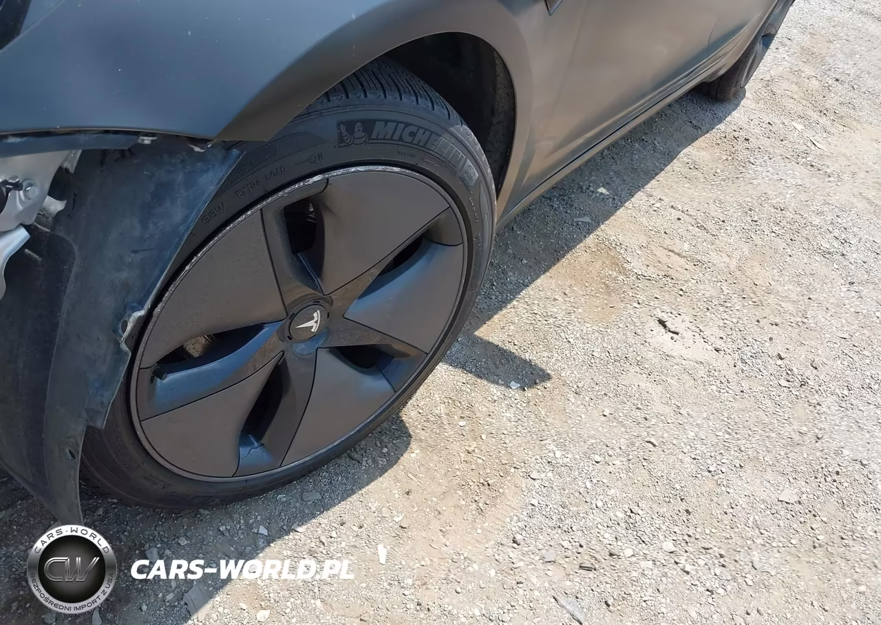2018 Tesla Model 3 Long Range-Performance VIN:5YJ3E1EB5JF065041 - 12