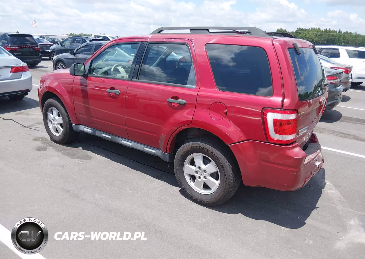 2010 Ford Escape Xls VIN:1FMCU0C78AKC64160 - 3