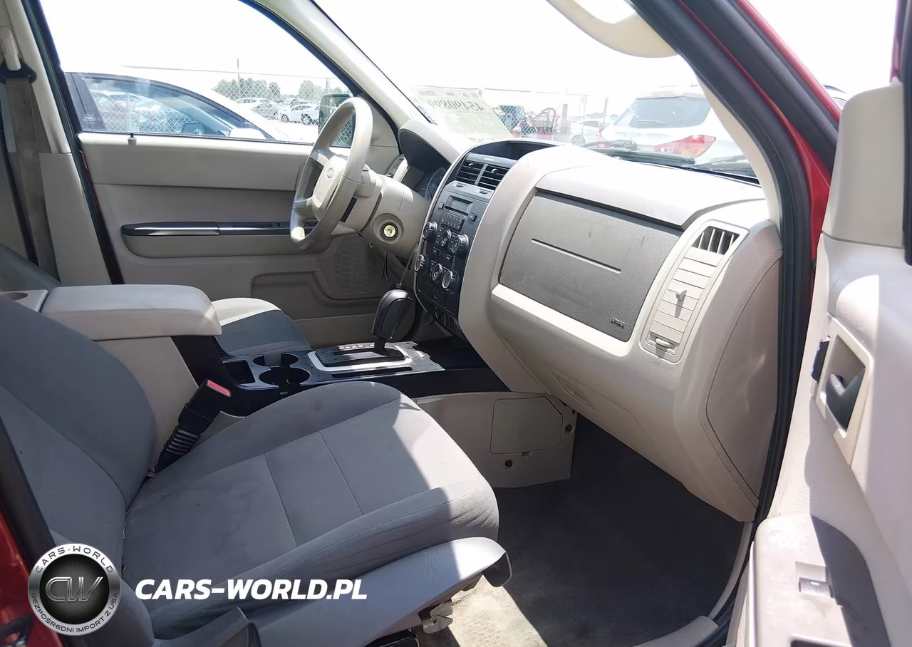 2010 Ford Escape Xls VIN:1FMCU0C78AKC64160 - 5