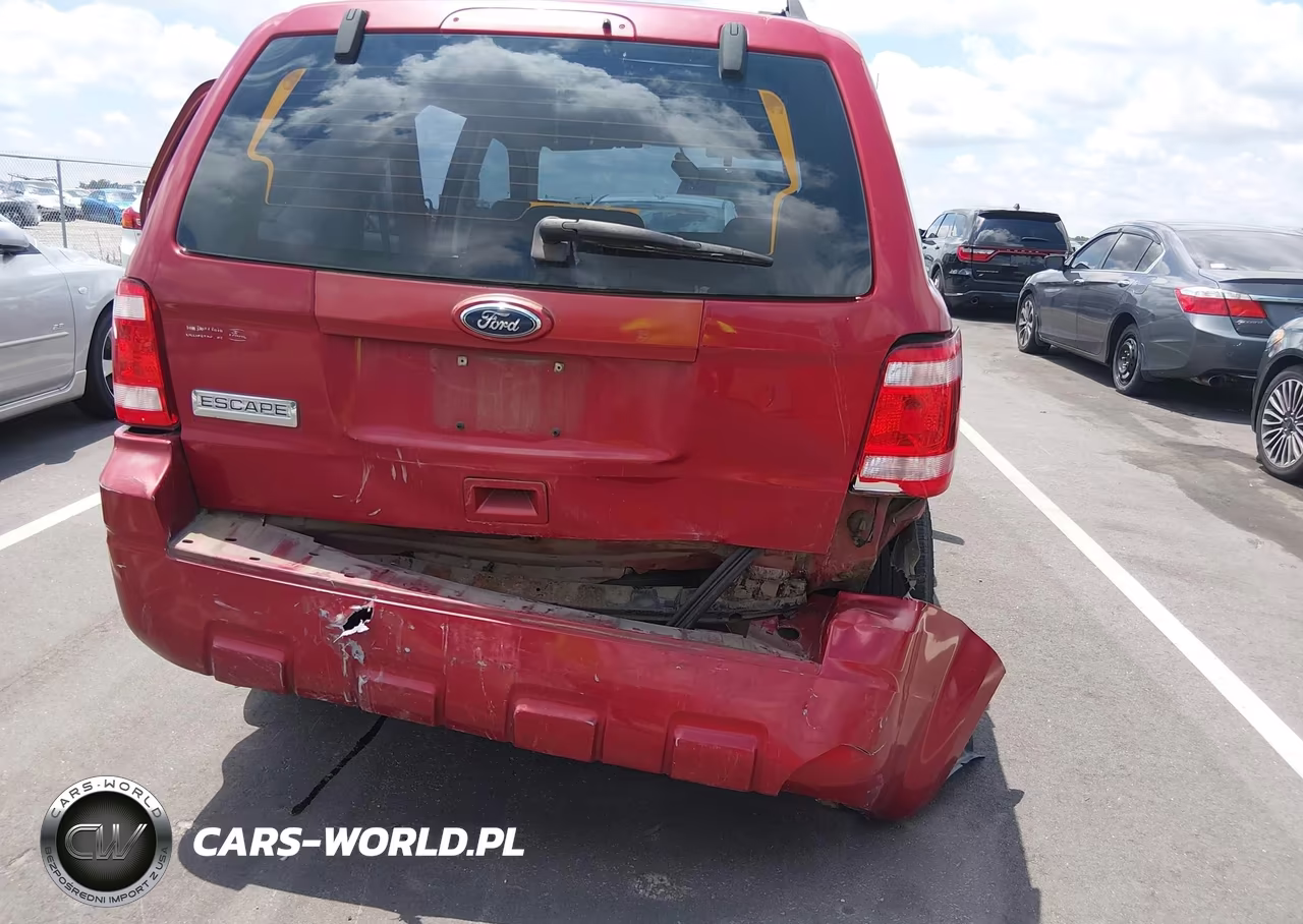 2010 Ford Escape Xls VIN:1FMCU0C78AKC64160 - 6