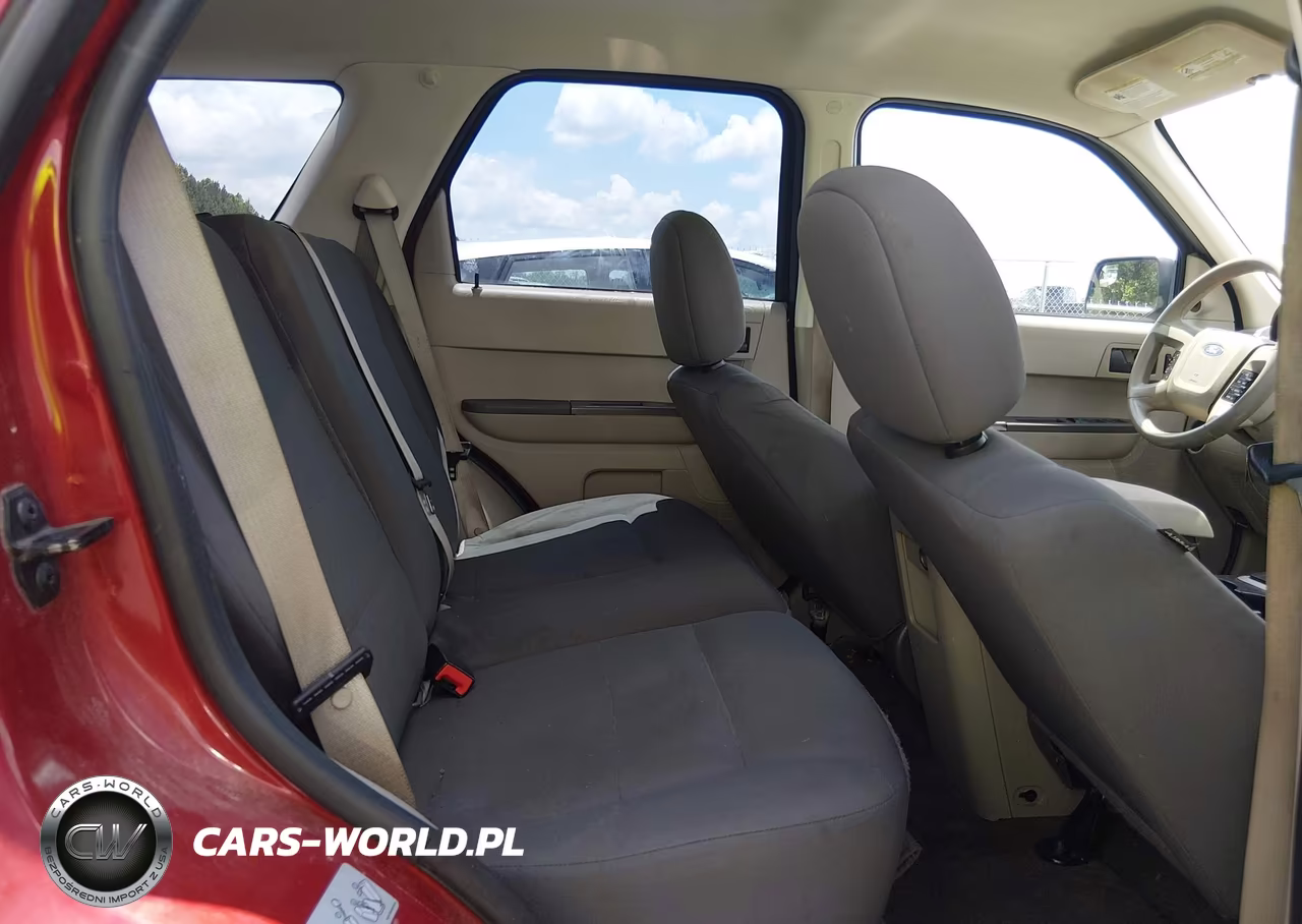 2010 Ford Escape Xls VIN:1FMCU0C78AKC64160 - 8