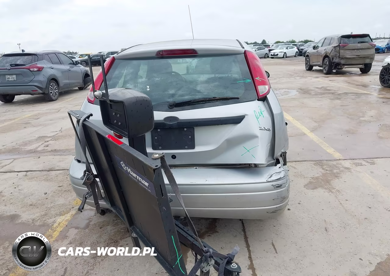 2006 Ford Focus Zx3 VIN:1FAHP31N56W257466 - 16