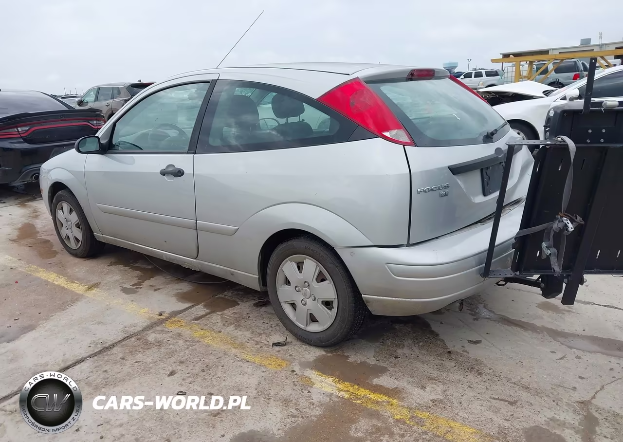 2006 Ford Focus Zx3 VIN:1FAHP31N56W257466 - 3