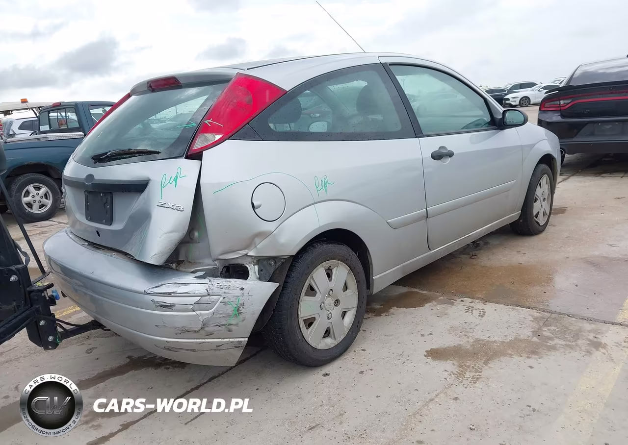 2006 Ford Focus Zx3 VIN:1FAHP31N56W257466 - 4