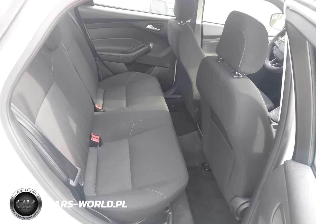 2018 Ford Focus Se VIN:1FADP3F21JL286230 - 8