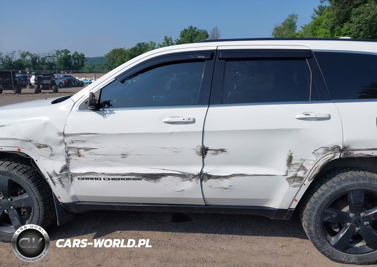 2015 Jeep Grand Cherokee Altitude VIN:1C4RJFAG4FC150137 - 14