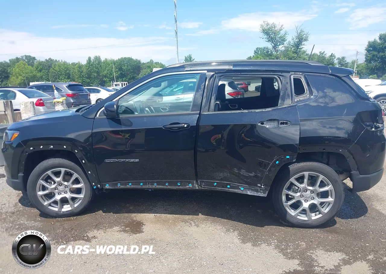 2022 Jeep Compass Latitude Lux 4X4 VIN:3C4NJDFB9NT117881 - 15