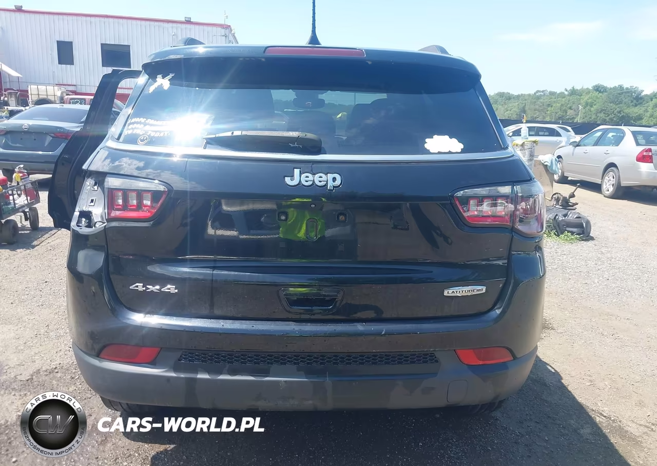2022 Jeep Compass Latitude Lux 4X4 VIN:3C4NJDFB9NT117881 - 17