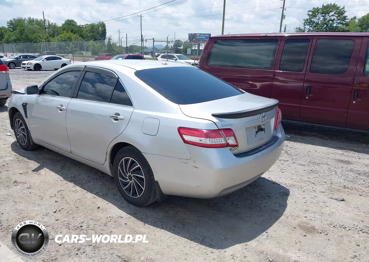 2010 Toyota Camry Le VIN:4T1BF3EK1AU015051 - 3