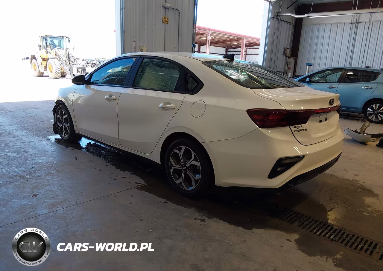 2021 Kia Forte Lxs VIN:3KPF24AD4ME355487 - 3