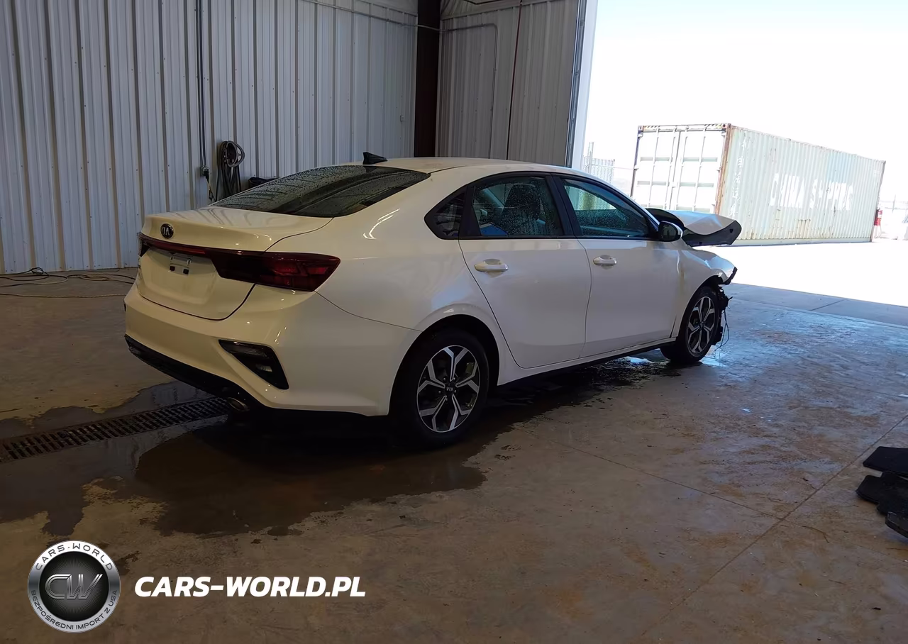 2021 Kia Forte Lxs VIN:3KPF24AD4ME355487 - 4