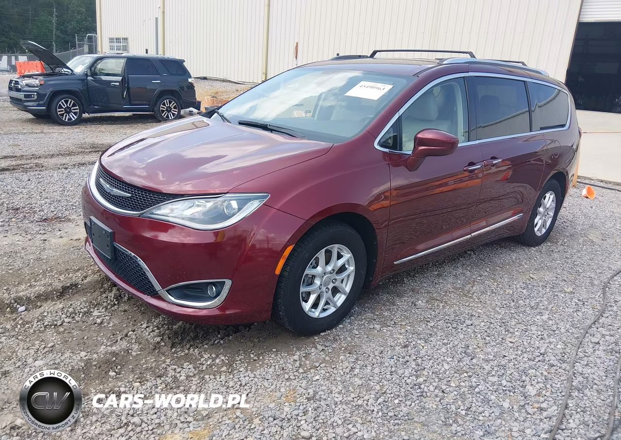 2020 Chrysler Pacifica Touring L VIN:2C4RC1BG4LR250334 - 2