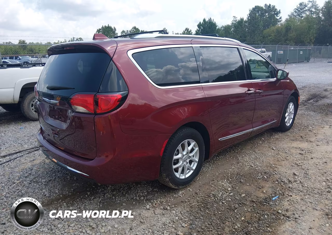 2020 Chrysler Pacifica Touring L VIN:2C4RC1BG4LR250334 - 4