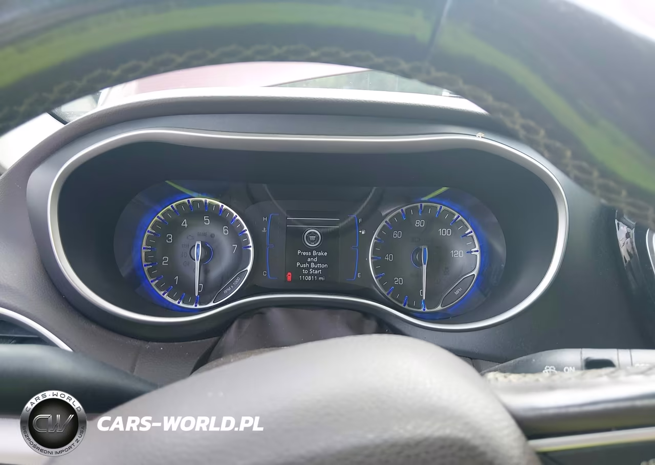 2020 Chrysler Pacifica Touring L VIN:2C4RC1BG4LR250334 - 7