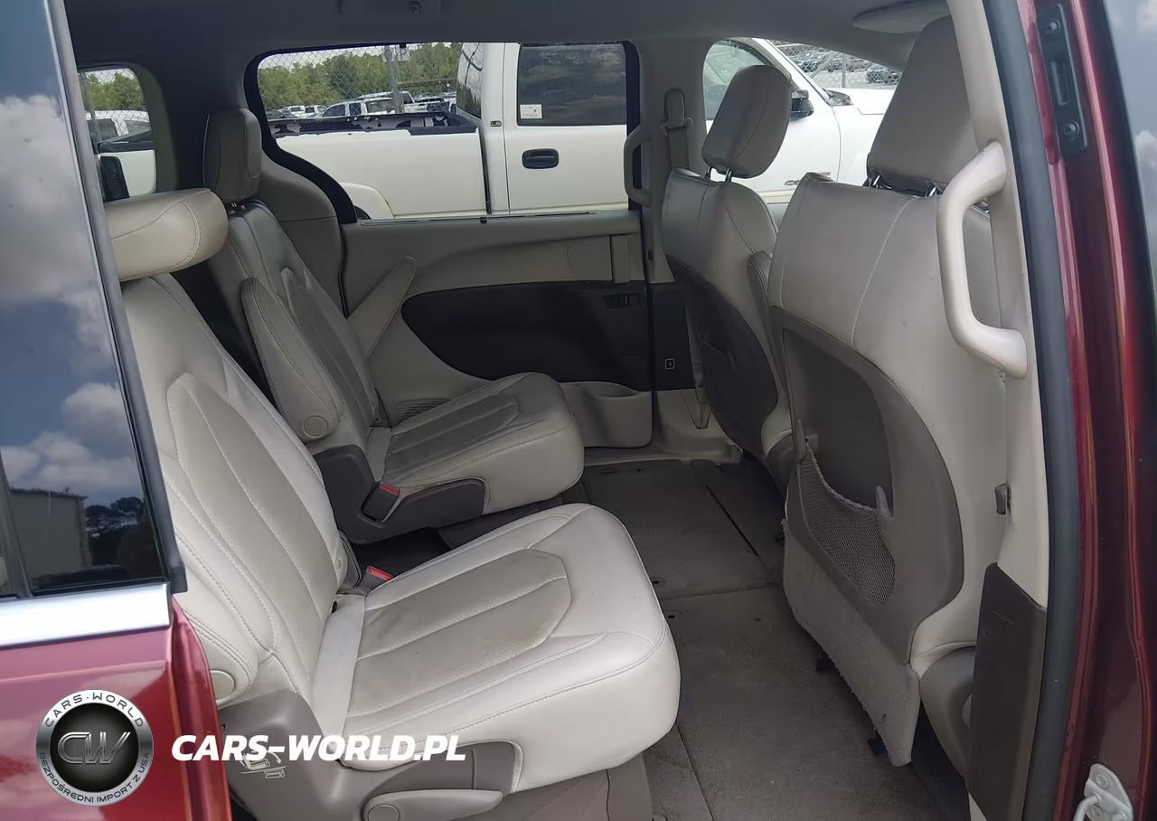 2020 Chrysler Pacifica Touring L VIN:2C4RC1BG4LR250334 - 8