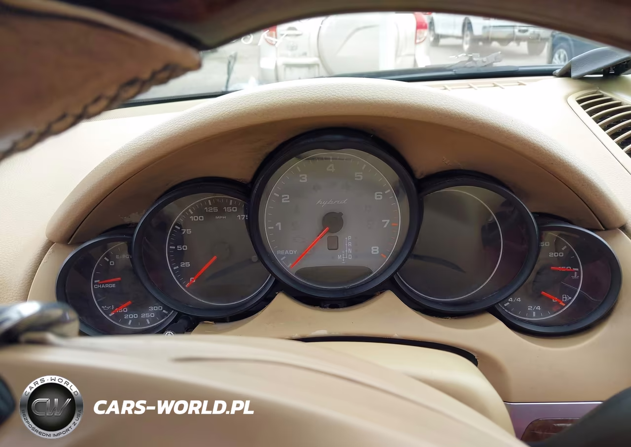 2012 Porsche Cayenne Hybrid S VIN:WP1AE2A22CLA93865 - 7