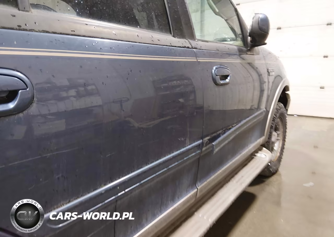 2001 Ford Expedition Eddie Bauer VIN:1FMPU18L11LB19047 - 6