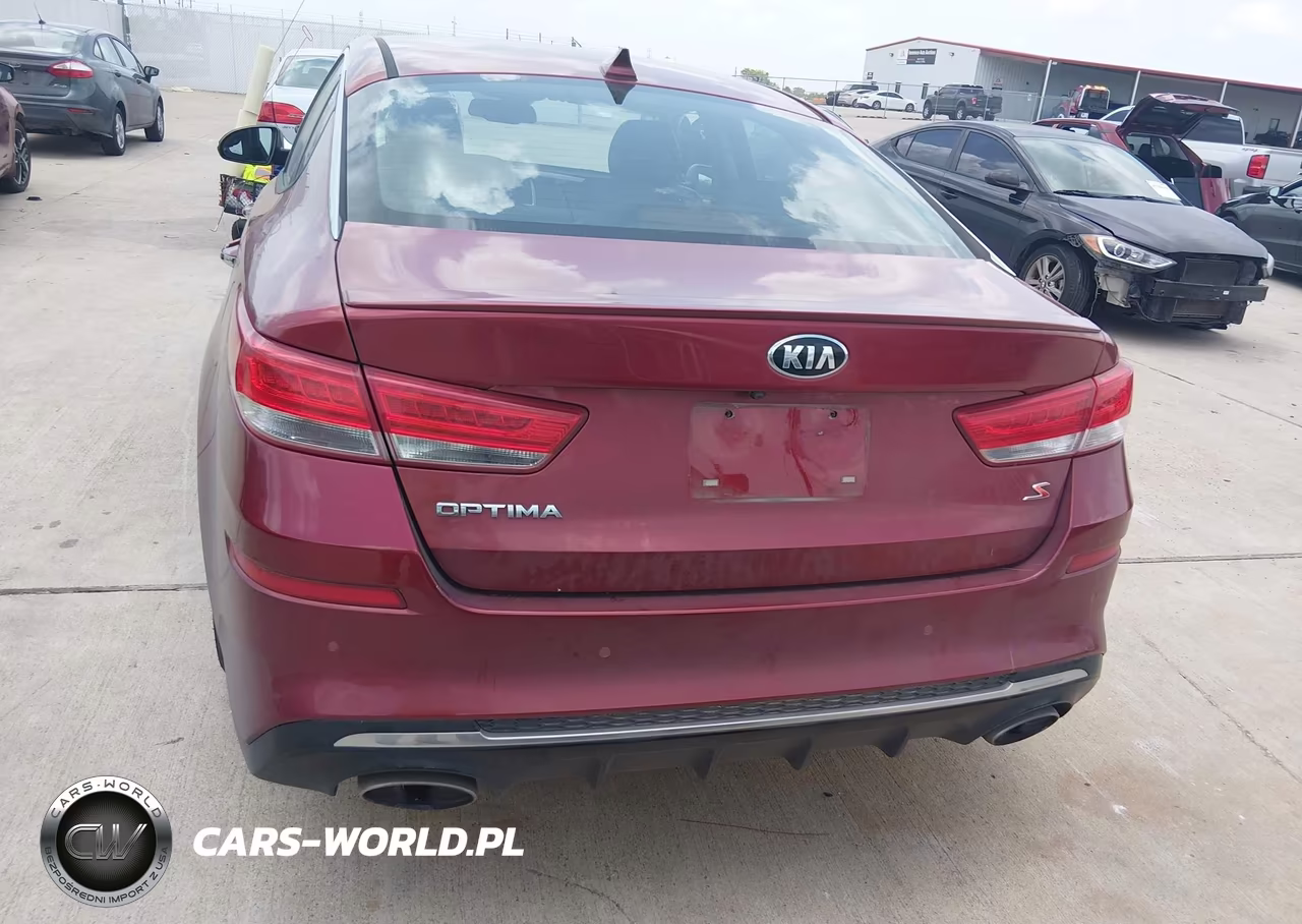 2019 Kia Optima S VIN:5XXGT4L36KG301800 - 16