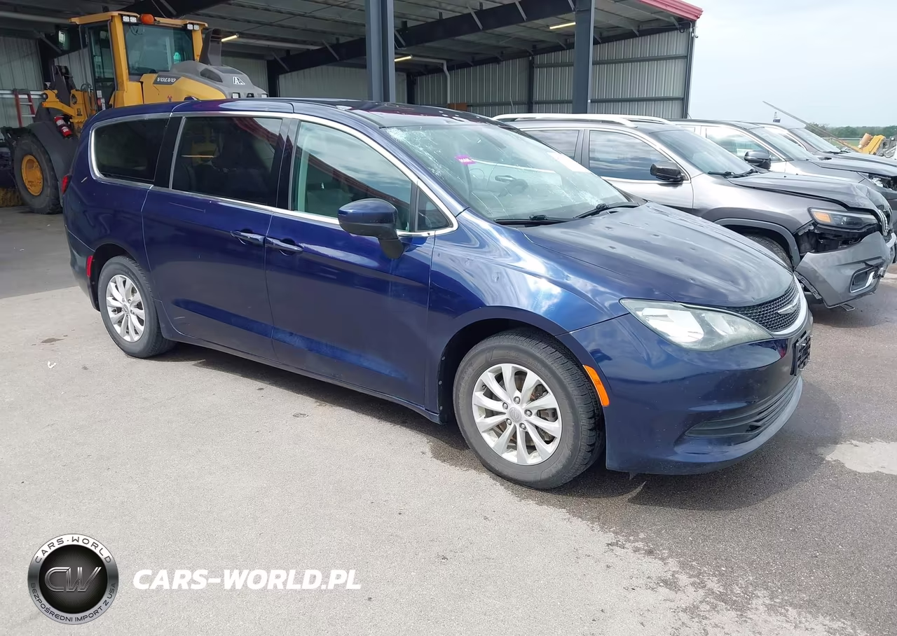 2017 Chrysler Pacifica Touring – zdjęcie 1 z 17