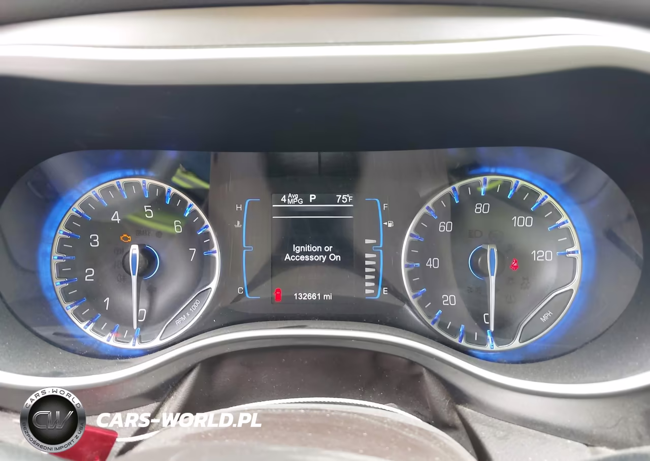 2017 Chrysler Pacifica Touring VIN:2C4RC1DG2HR578470 - 7
