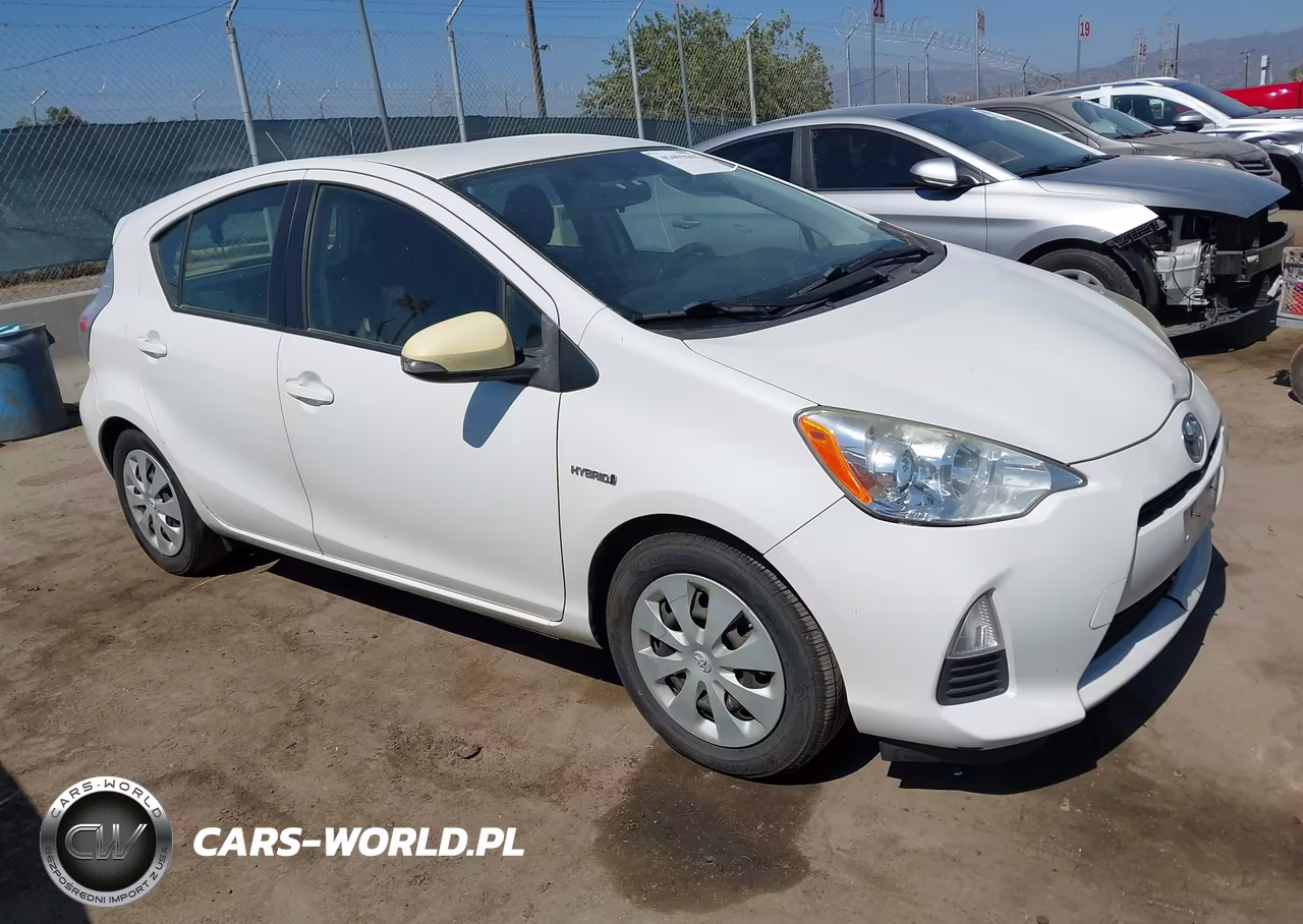 2014 Toyota Prius C Two