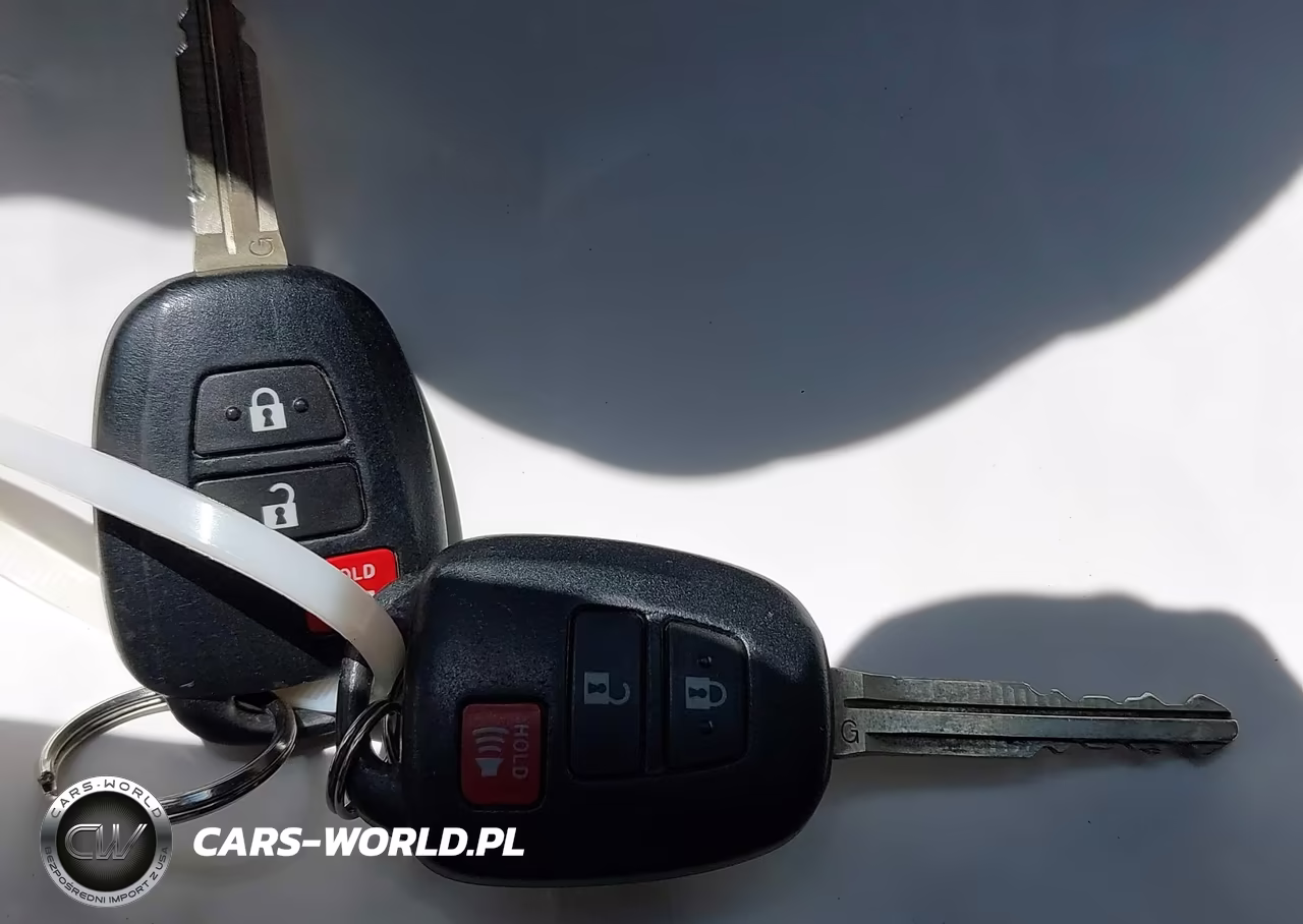 2014 Toyota Prius C Two VIN:JTDKDTB36E1059271 - 11