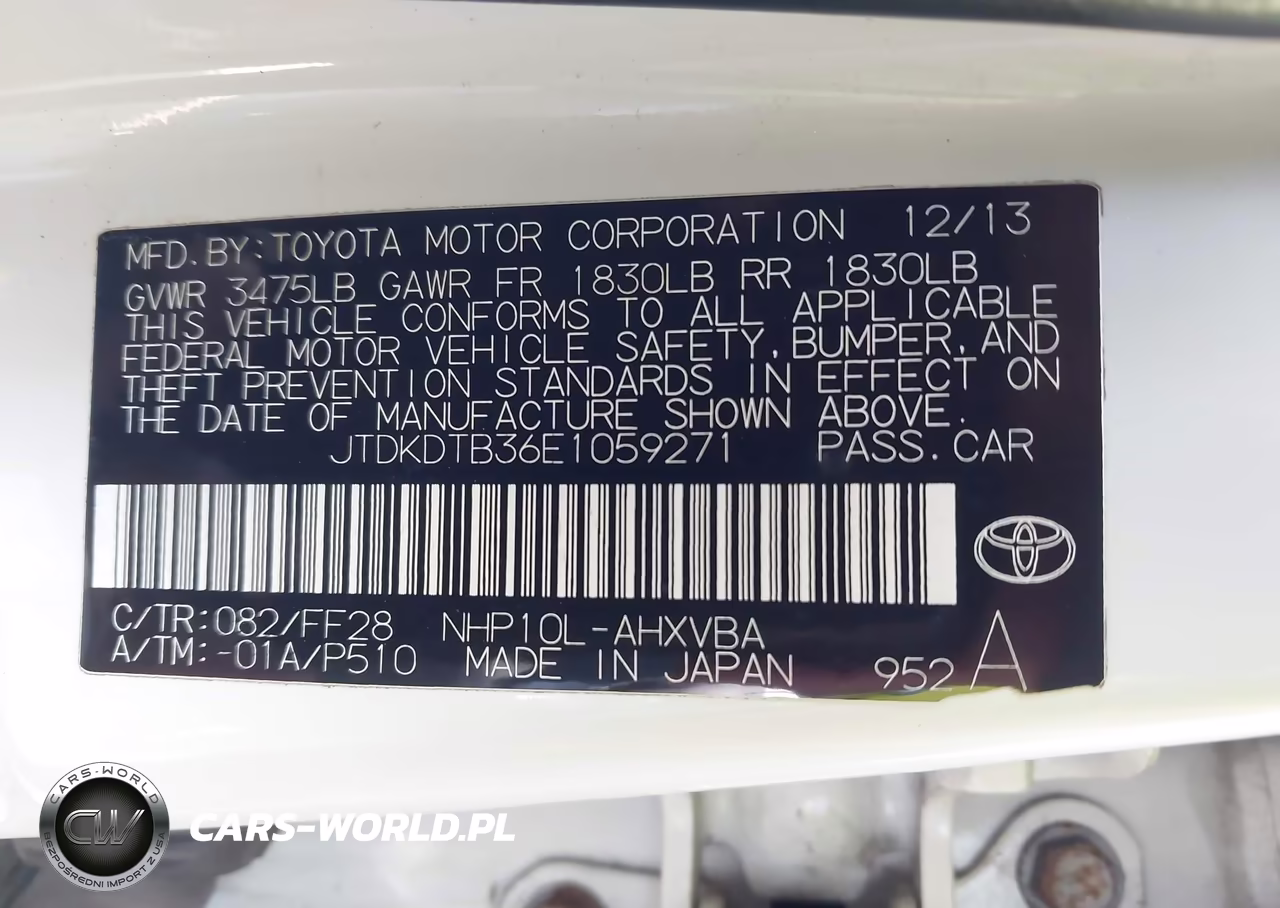 2014 Toyota Prius C Two VIN:JTDKDTB36E1059271 - 9