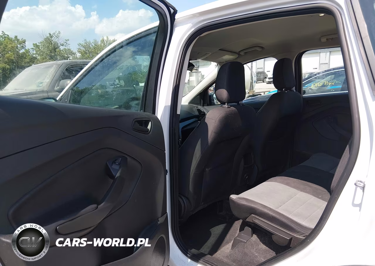 2019 Ford Escape S VIN:1FMCU0F73KUB23370 - 8