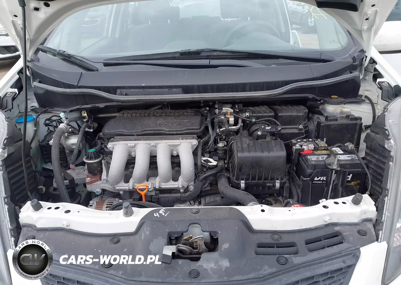 2013 Honda Fit VIN:JHMGE8H32DC049703 - 10