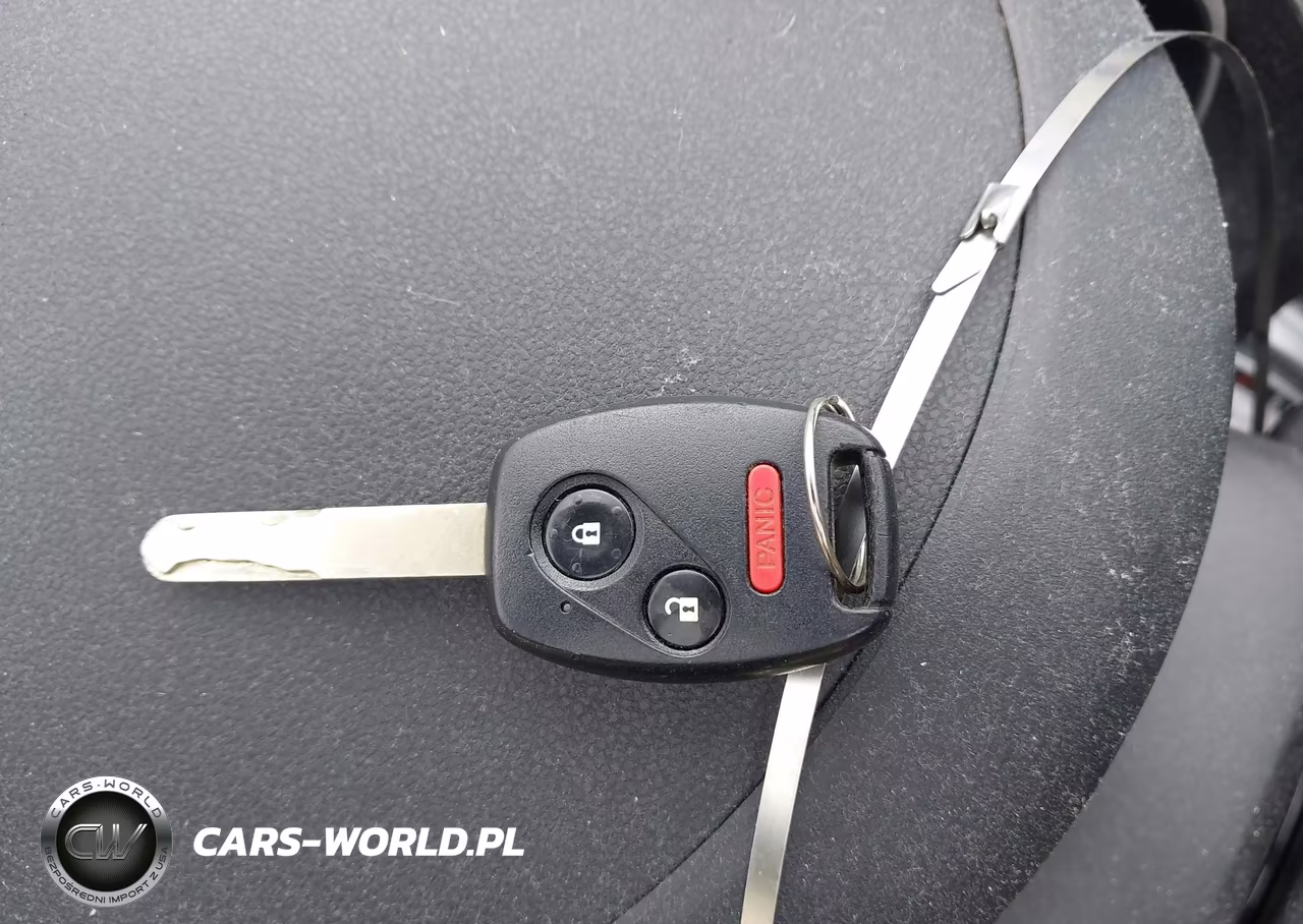2013 Honda Fit VIN:JHMGE8H32DC049703 - 11
