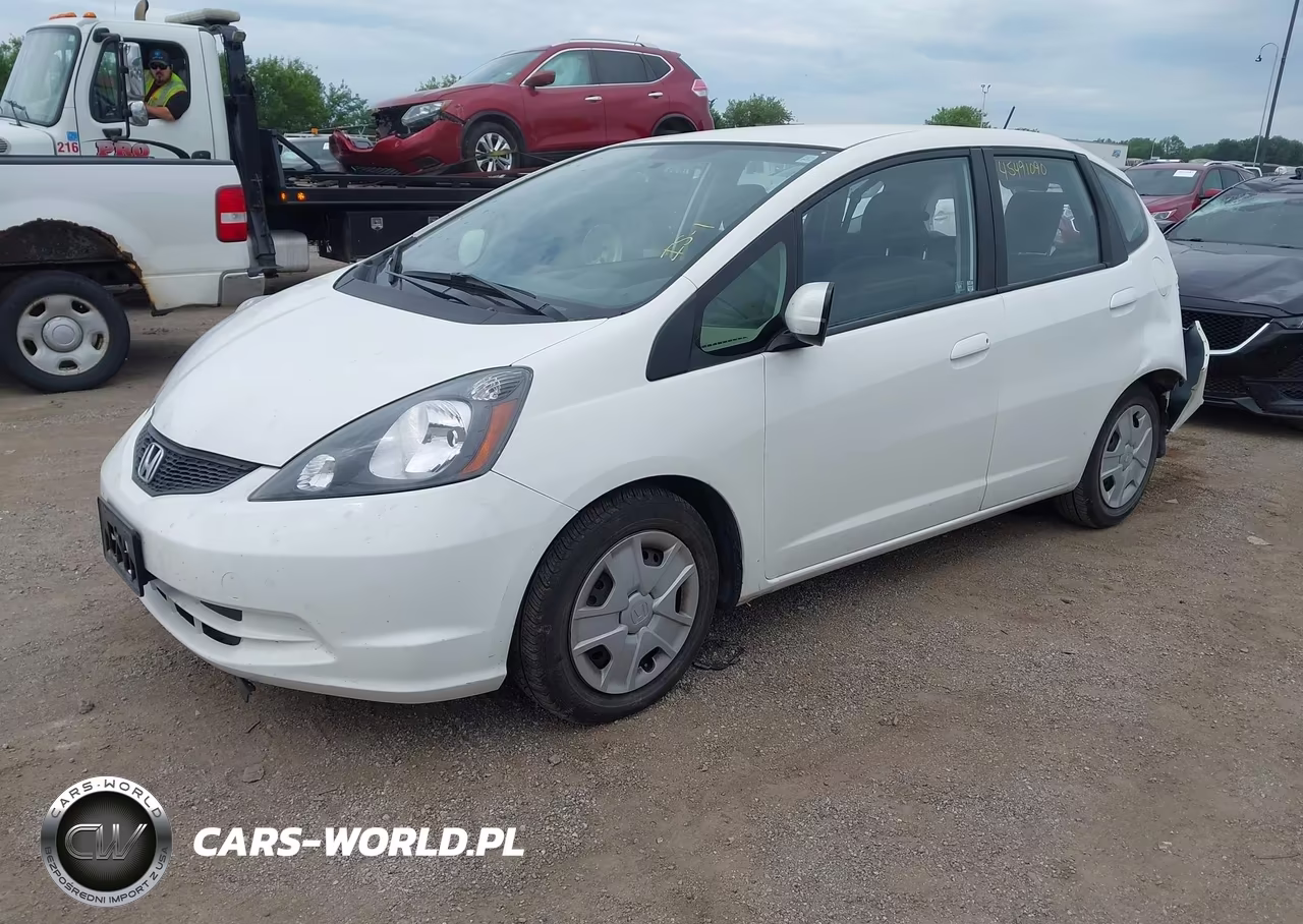 2013 Honda Fit VIN:JHMGE8H32DC049703 - 2