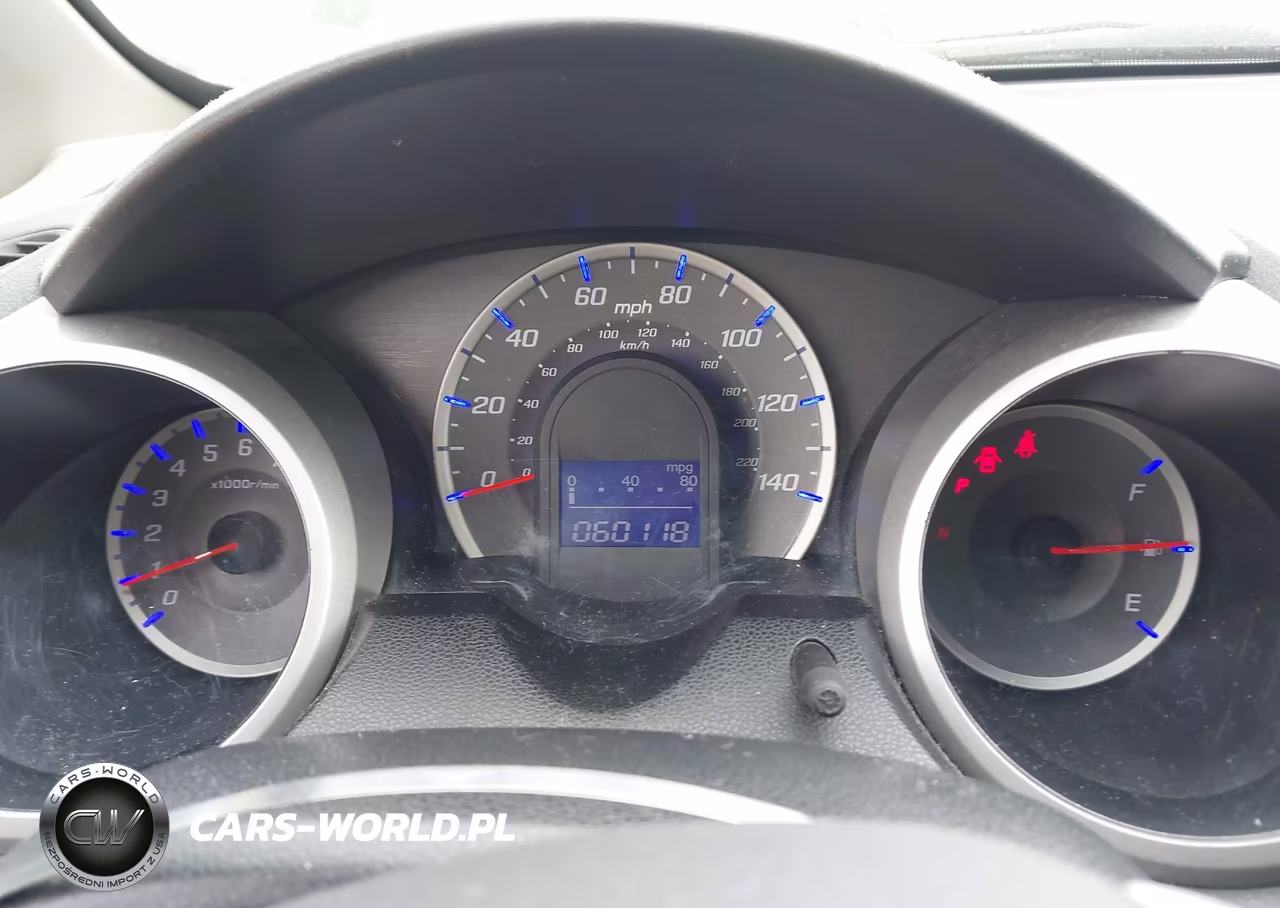 2013 Honda Fit VIN:JHMGE8H32DC049703 - 7