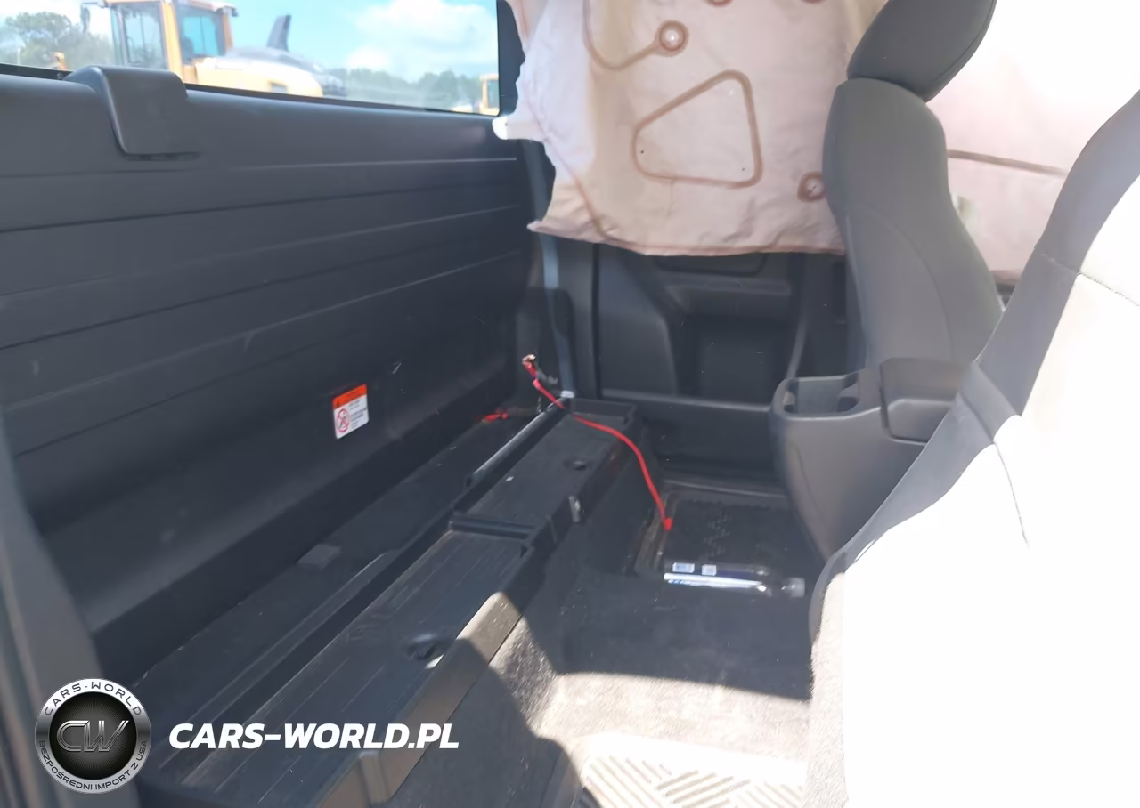 2017 Toyota Tacoma Sr VIN:5TFRX5GN7HX077131 - 8