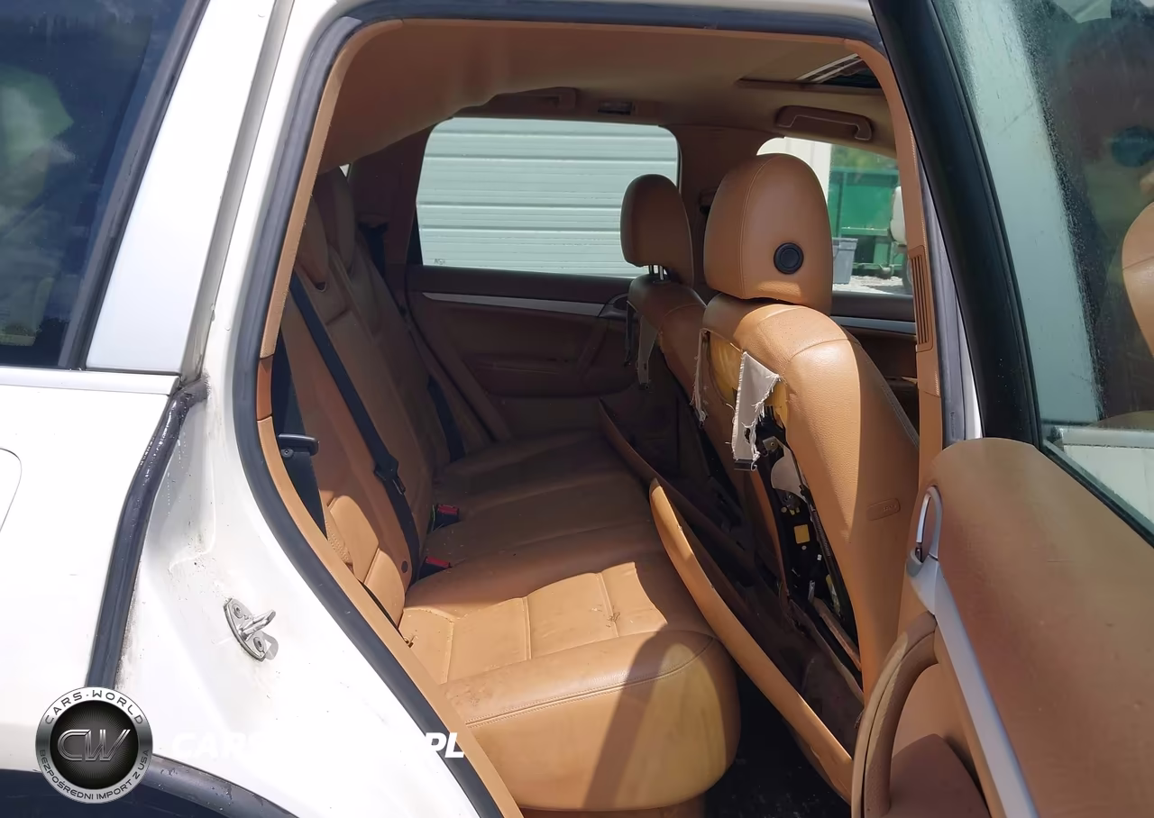 2010 Porsche Cayenne VIN:WP1AA2APXALA01227 - 8