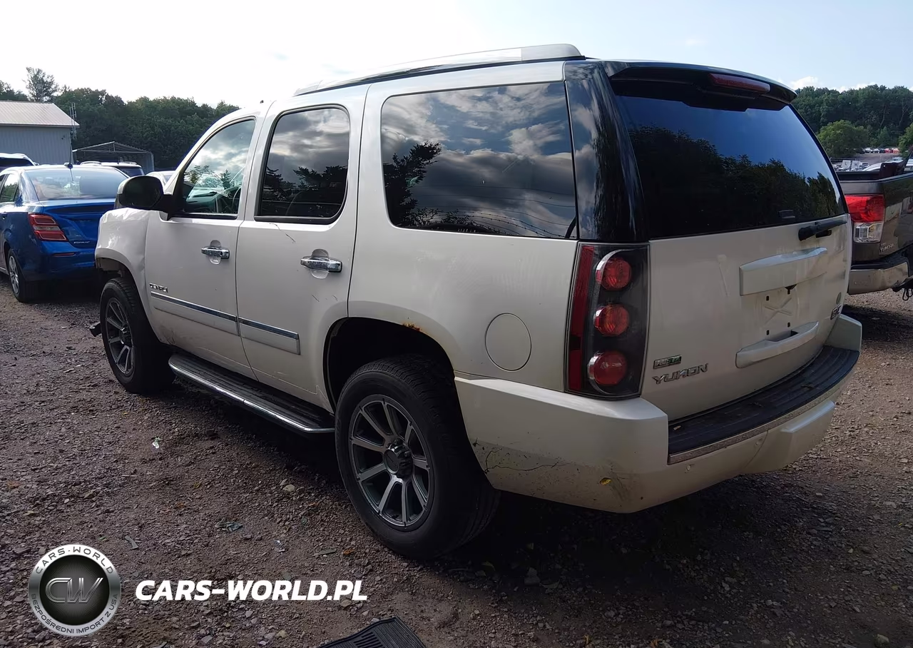 2012 GMC Yukon Denali VIN:1GKS2EEF1CR283140 - 3