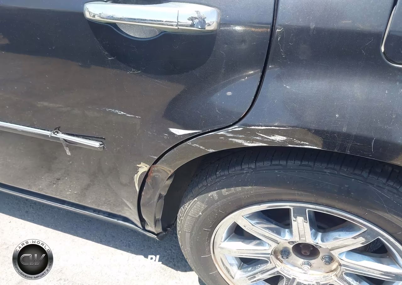 2007 Chrysler 300C VIN:2C3KA63H77H821245 - 12