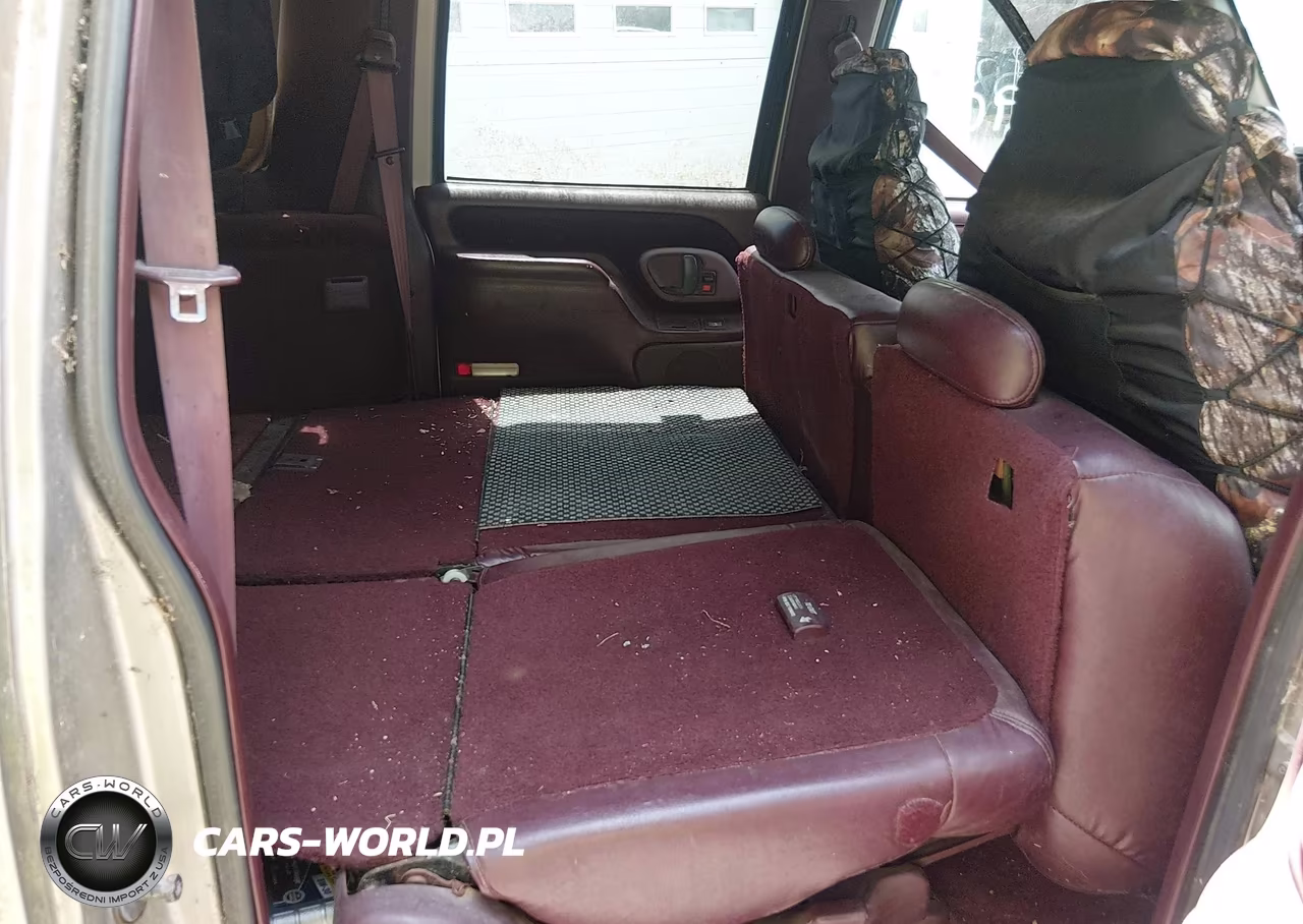 1998 GMC Suburban 1500 Sl VIN:1GKFK16R9WJ705452 - 8