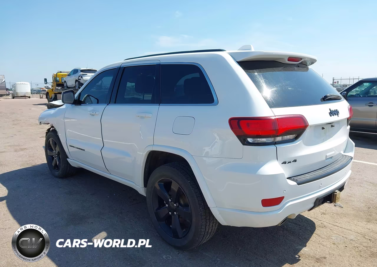 2015 Jeep Grand Cherokee Altitude VIN:1C4RJFAG8FC121773 - 3