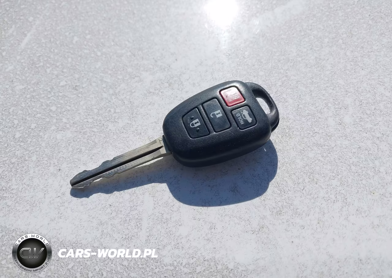 2018 Toyota Corolla Le VIN:5YFBURHE0JP792644 - 11